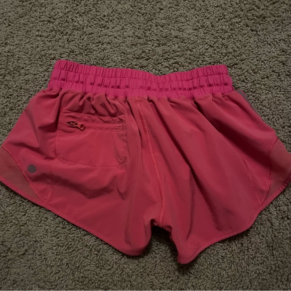 Lululemon hotty hot low rise 2.5 
Not sold anymore
Size 6
Color: pink - Picture 1 of 2